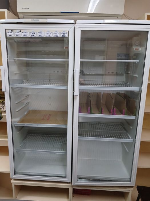 Продам витринные холодильники.