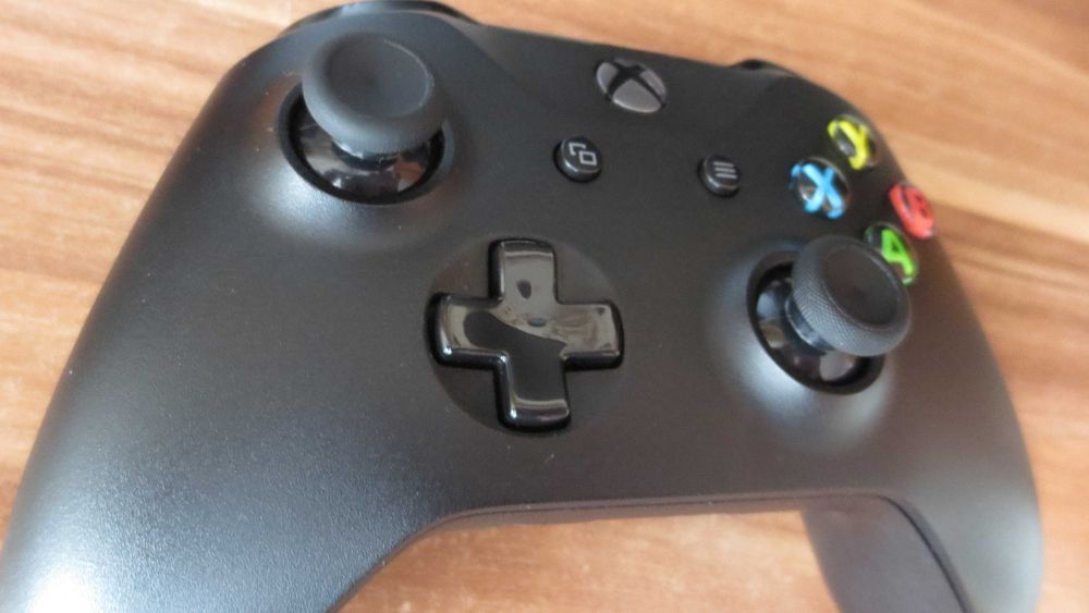 Microsoft Xbox Controller + Wireless Adapter