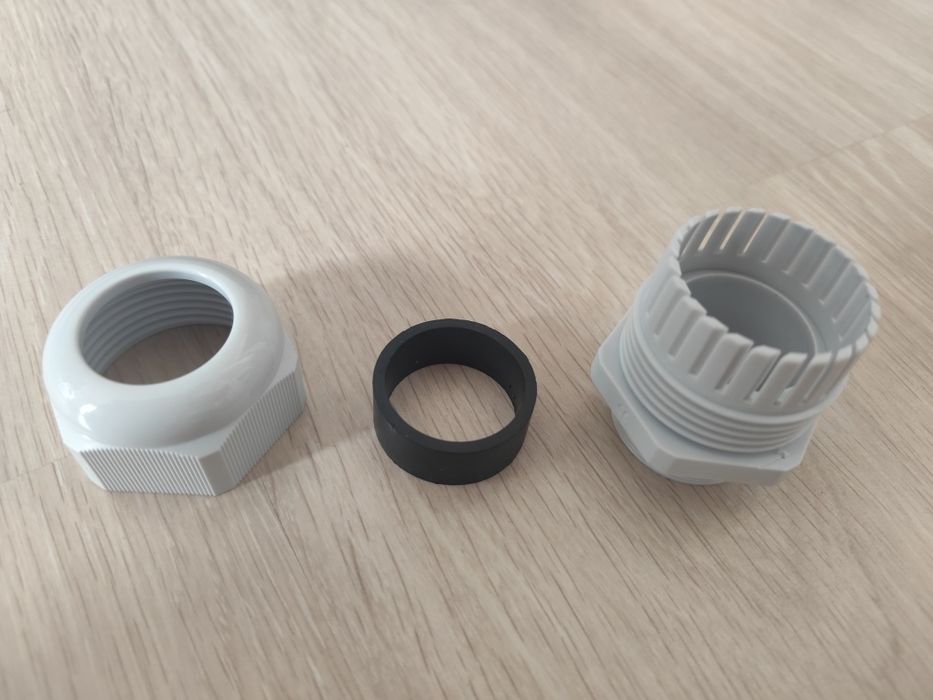 Presetupă plastic cu filet M40 noua