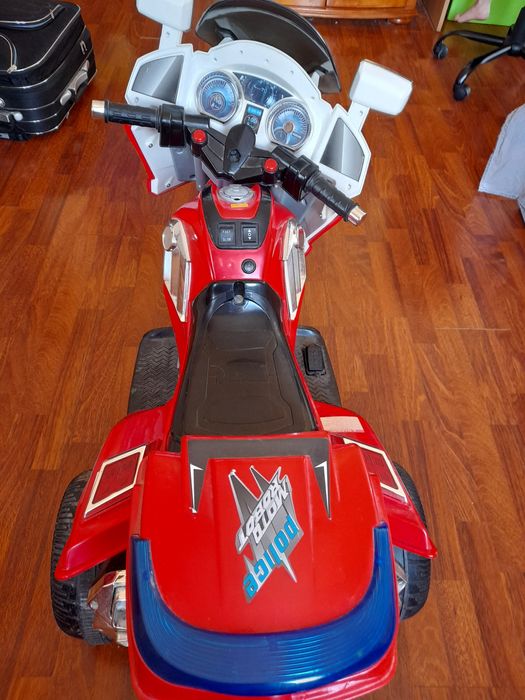 Акумулаторен полицейски мотор