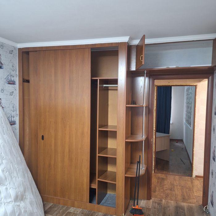 Шкаф. дверь меж.ком.  торг есть