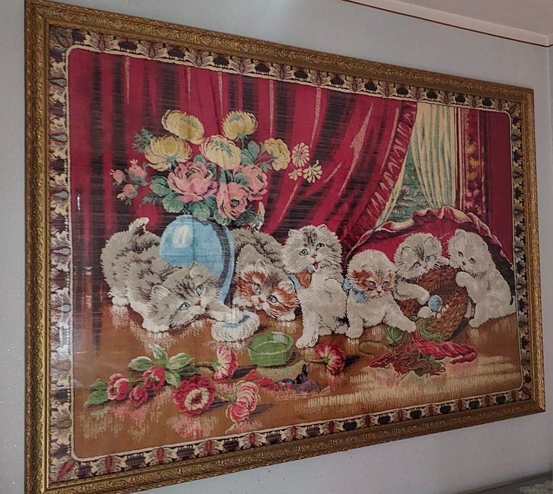3 tablouri cu rama, carpeta