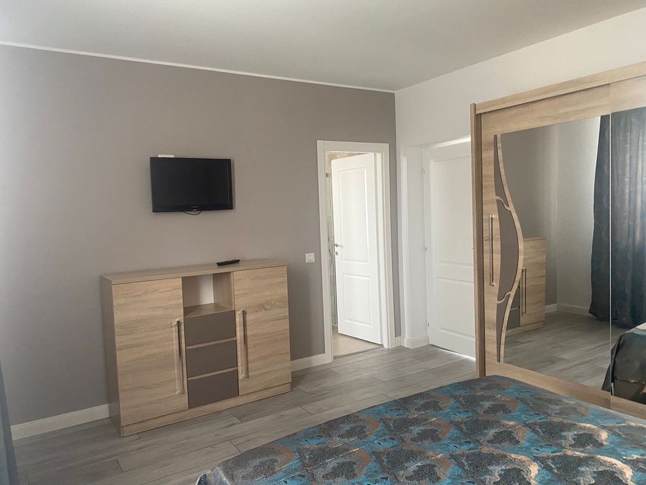 Inchiriez vila  in zona Ford , Craiova