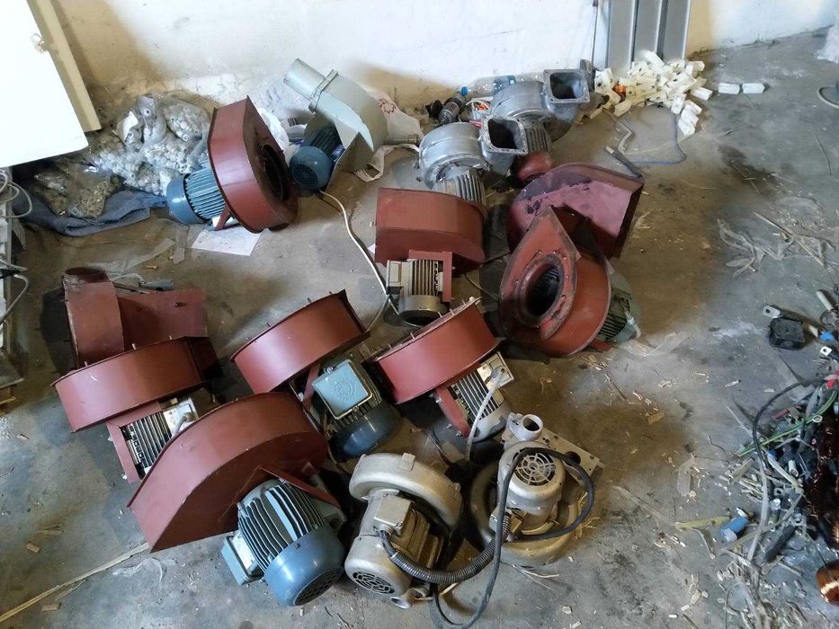 Продавам центробежни вентилатори за дърводелски аспирации, бояд.камери