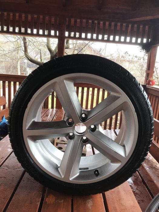 Vand  rezerva 245/40/18