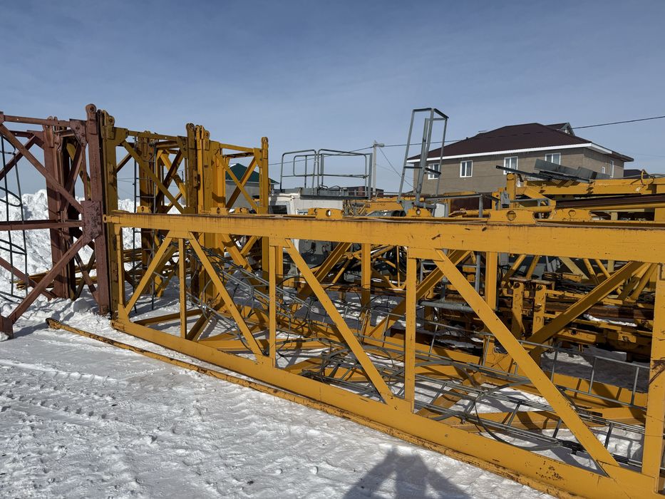 Продам башенный кран