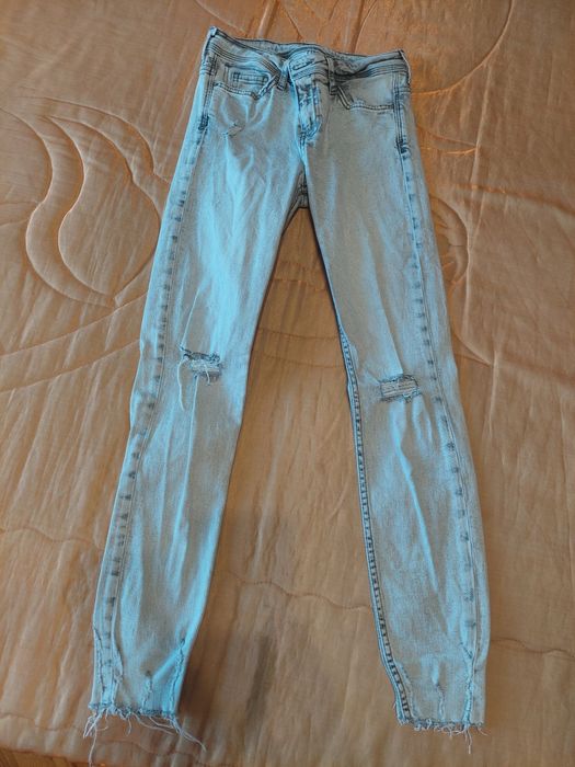 Дамски дънки ,,С,,размер