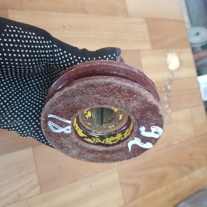 Шкивы на вал двигатетя