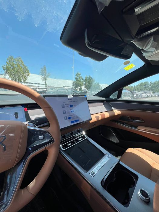 Natarus BYD HAN L 601 zapas hod dual mator 2025 yil 2.7 sekind 100 ga