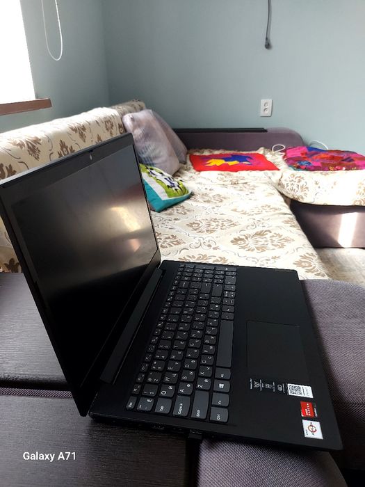 Ноутбук сатылады!