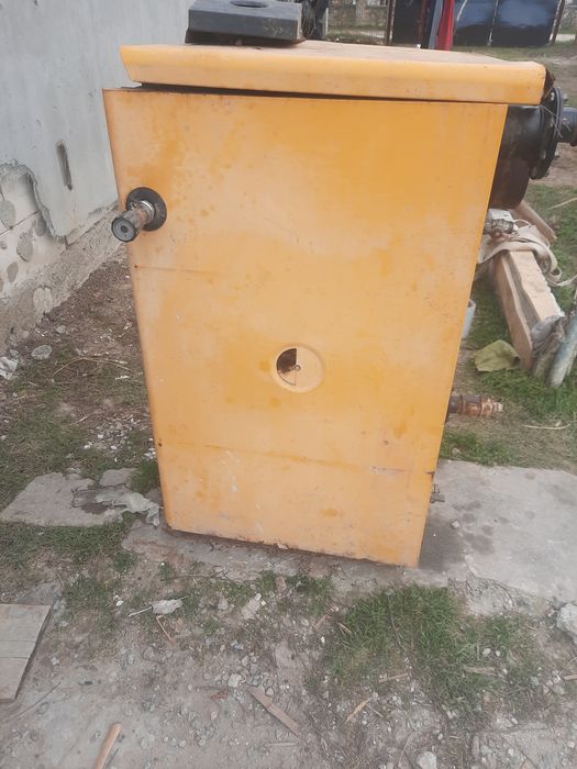 De vânzare centrala