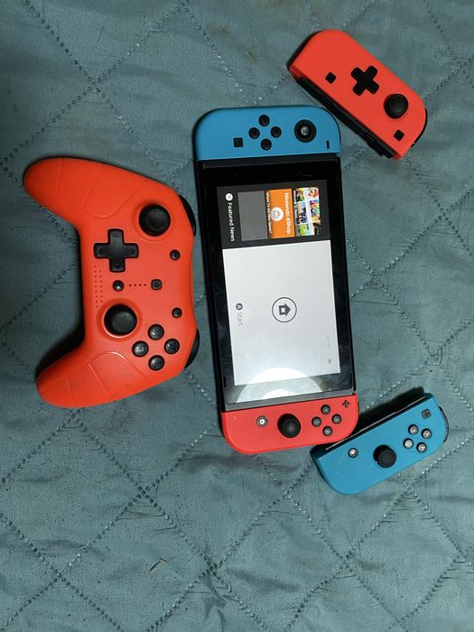 Nintendo Switch V2 HAC-001 +controller