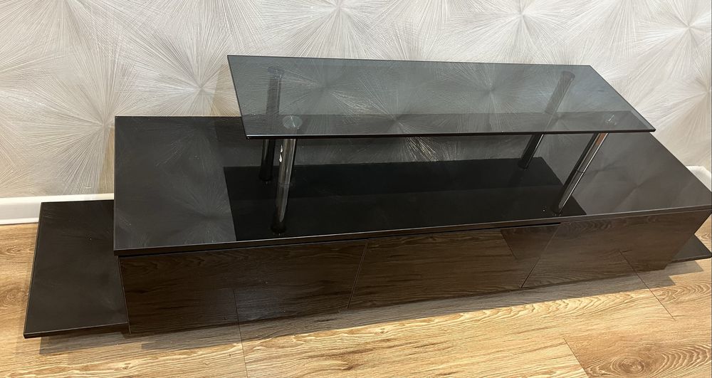 Тумба под телевизор