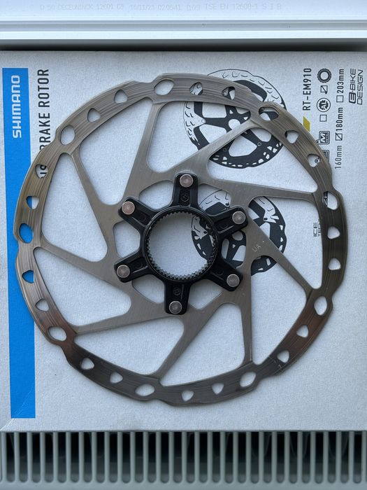 Set discuri frana Shimano SM-RT64 180mm