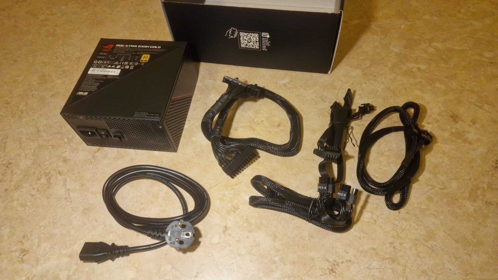 ASUS ROG Strix 650W Gold — Sursă alimentare