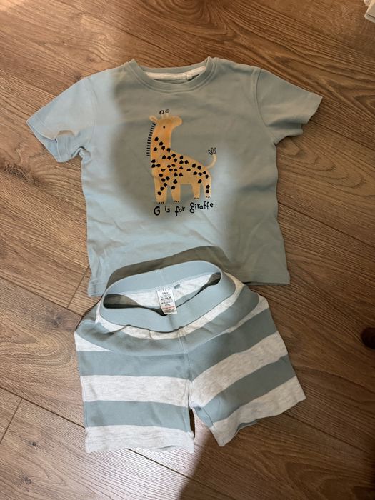 Дрешки 98,104 за момче имам нови на символични цени