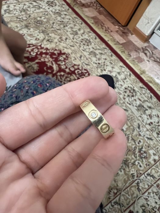 Продам кольцо Картье