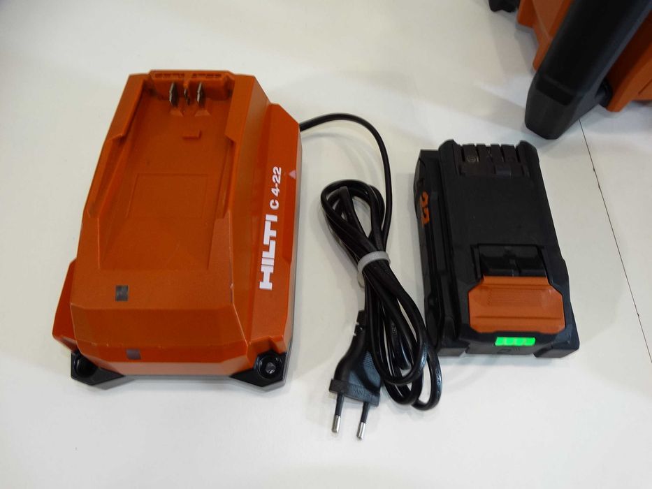 2025 - Hilti PR 40 - 22 / Nuron - Ротационен лазерен нивелир