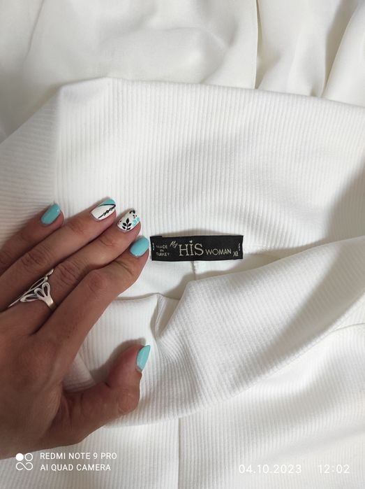 Страхотен бял лот