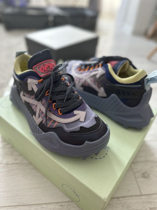 Off white Odsy 1000