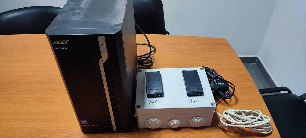 Продавам готова система за чекиране и работно време за служители