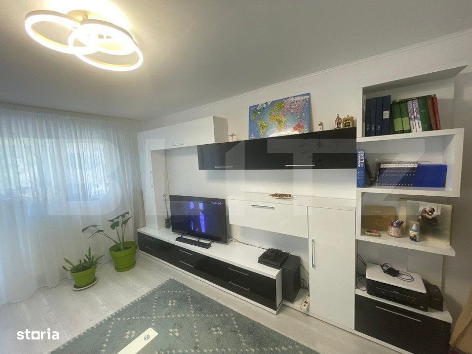 Apartament 3 camere decomandat, 68 mp, Craiovita, zona Orizont