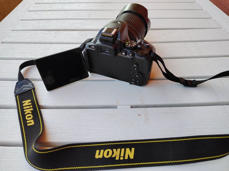 Фотоапарат Nikon D5500 + Nikkor 15-105 mm