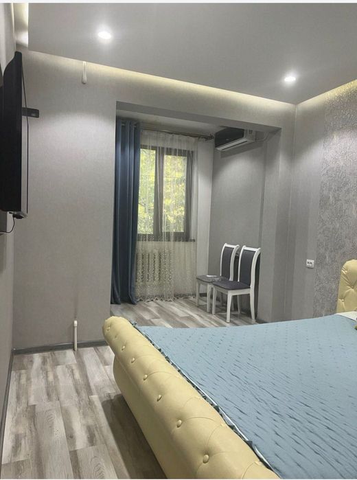 ×Чиланзар 11, 2/1/4‼️РАЗДЕЛКА, Дом вдоль дороги ‼️ Продаётся квартира