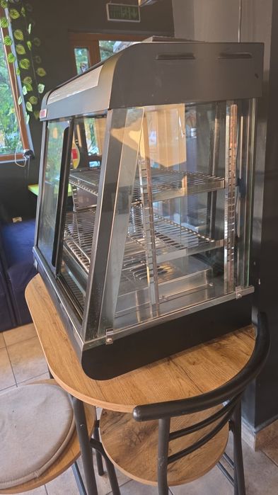 Vând vitrină caldă profesională pentru expunere și menținere la cald, marca JUSTA, ideală pentru spații de tip Fast-Food, Pizzerii, Patiserii,