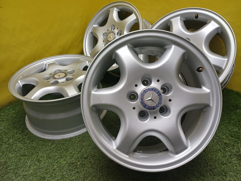 Диски R16 5x112 разноширокие на Mercedes.