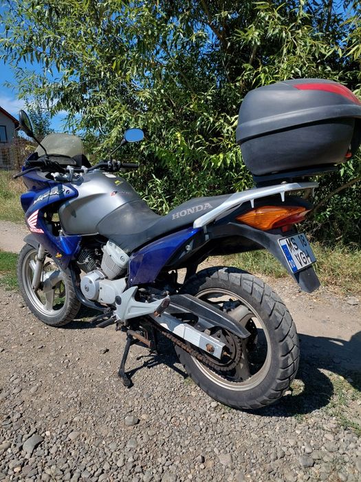 Honda Varadero XL  125 categoria A1