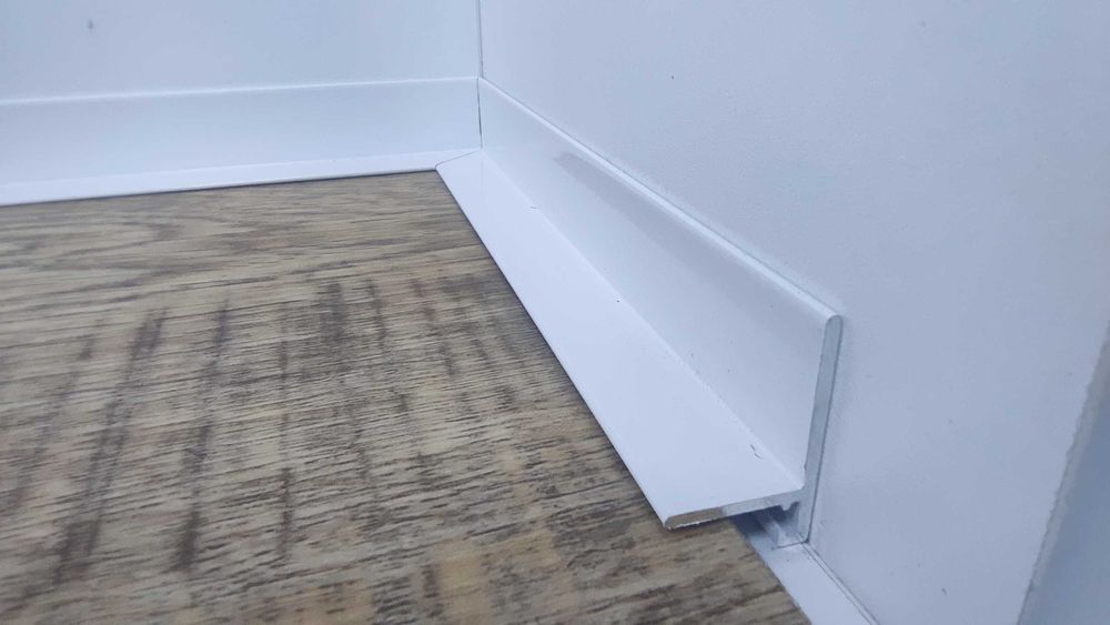 Микроплинтус L - образный Premium Class