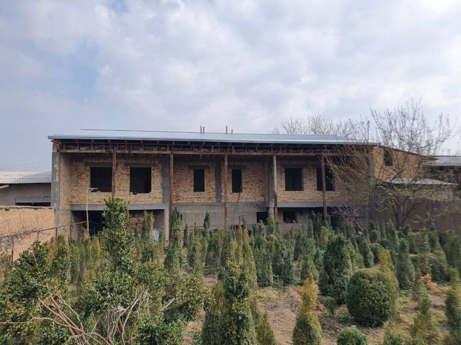 Nazarbekda uy sotlad 8 sotix