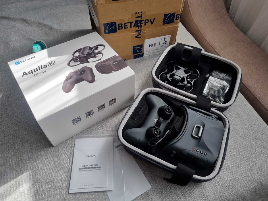 DRONA+Ochelari+Maneta+2 Baterii BETAFPV Aquila16 Super Cadou