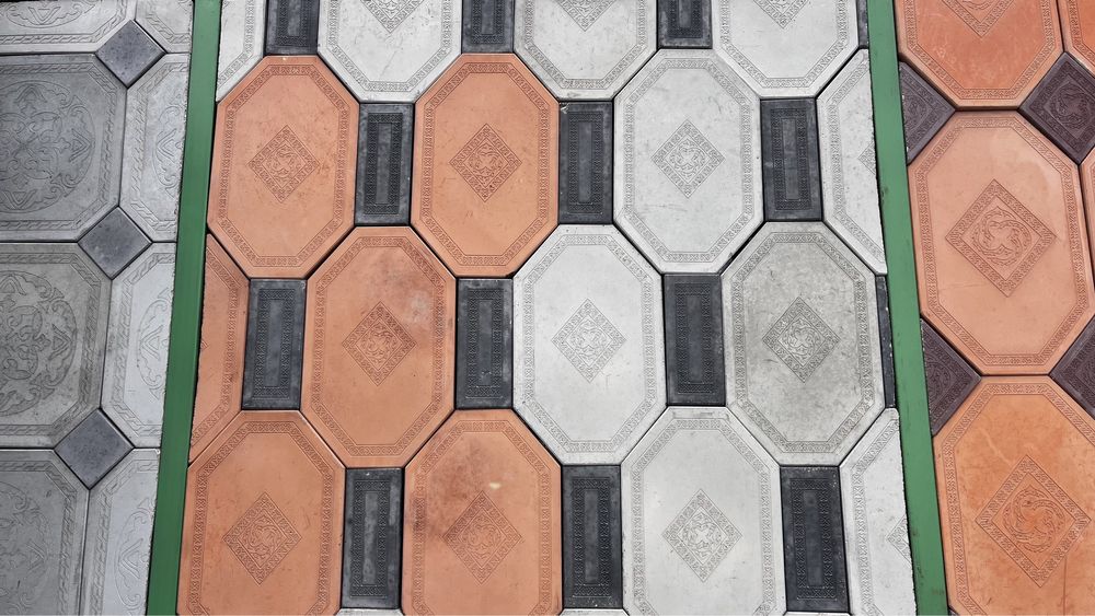 Брусчатка наличе в Актау