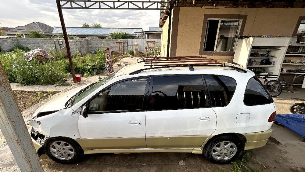 Toyota Ipsum 1998