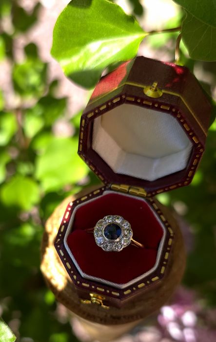 Inel din aur de 18K cu diamante naturale si safir