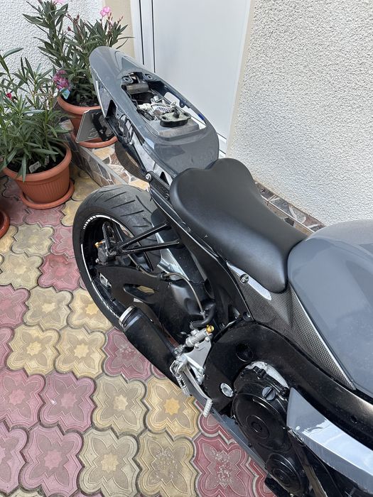 SUZUKI GSXR 750 k6 avariat