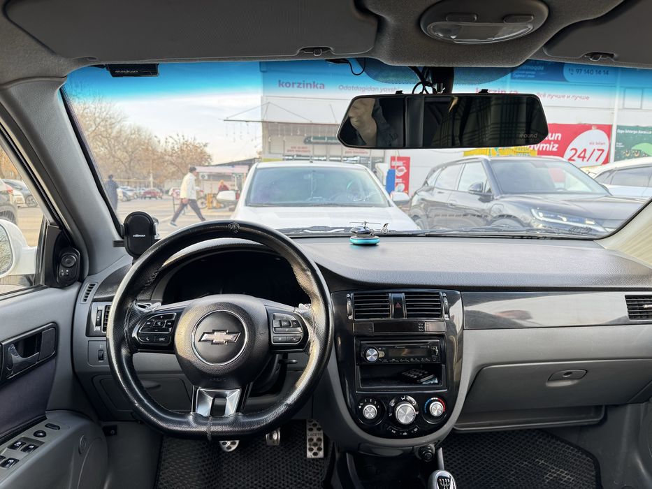 Chevrolet lasetti 1.8