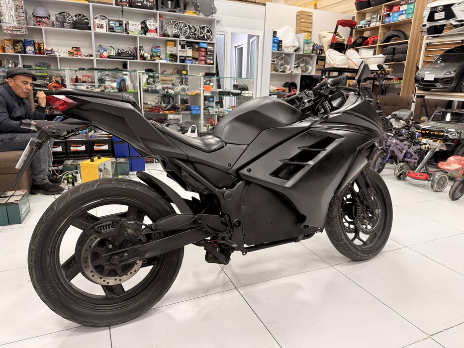Yamaha r3 elektro bike