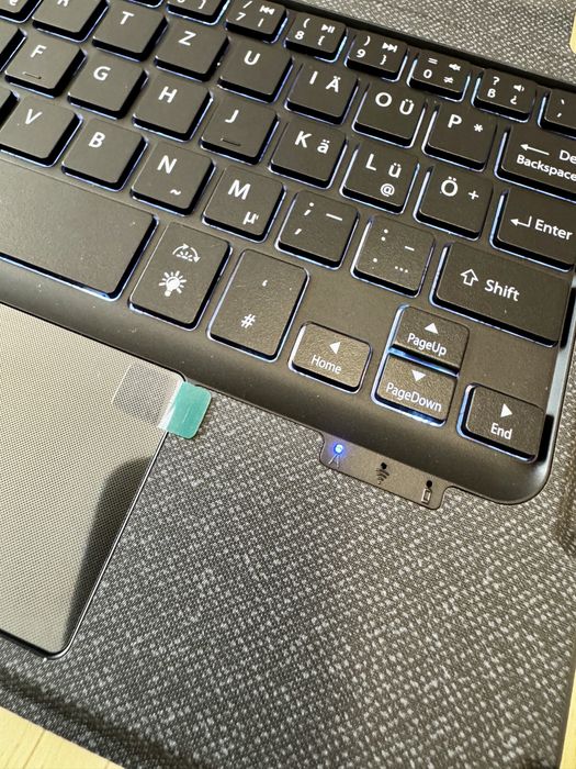 Husă cu tastatură Bluetooth detașabilă și touchpad pentru iPad Mini 6 / Mini 7 (8.3”) – nouă