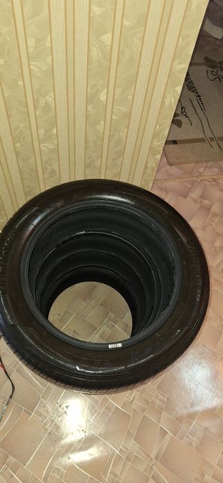 Продам комплект шин