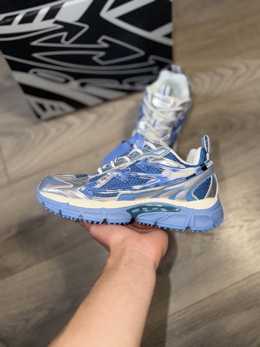 Off White Be Right Back