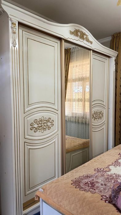 Спальный гарнитур