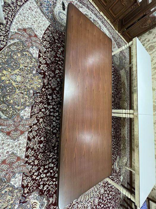 Hashamatli daraxrang stol sotiladi(xontaxta ham boladi)