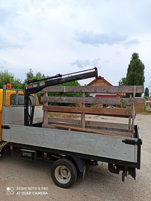 Închiriez utilaje manipulare sticla ventuze