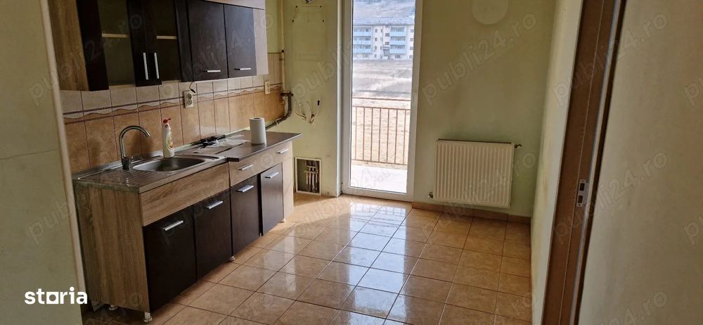 Apartament cu o camera, decomandat, balcon, zona Porii — fotografia 1