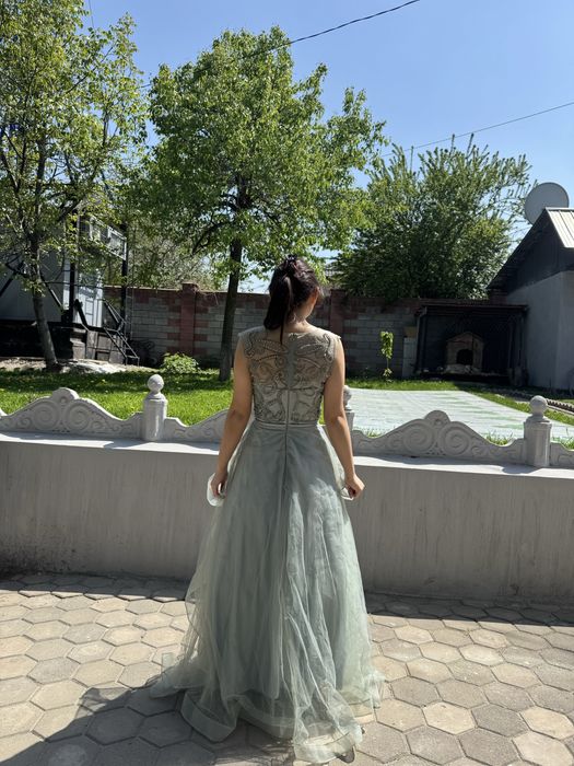 Продаю бальное платье