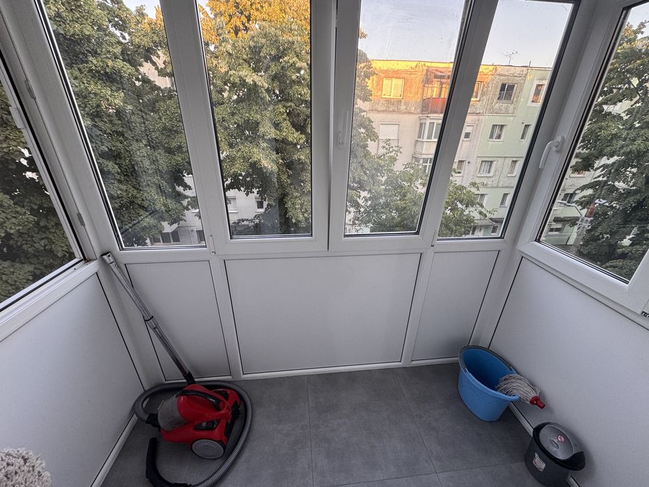 Inchiriez apartament
