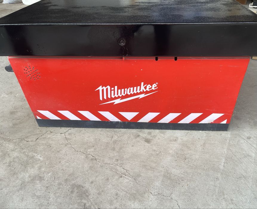 Valiza metalica pentru scule Milwaukee